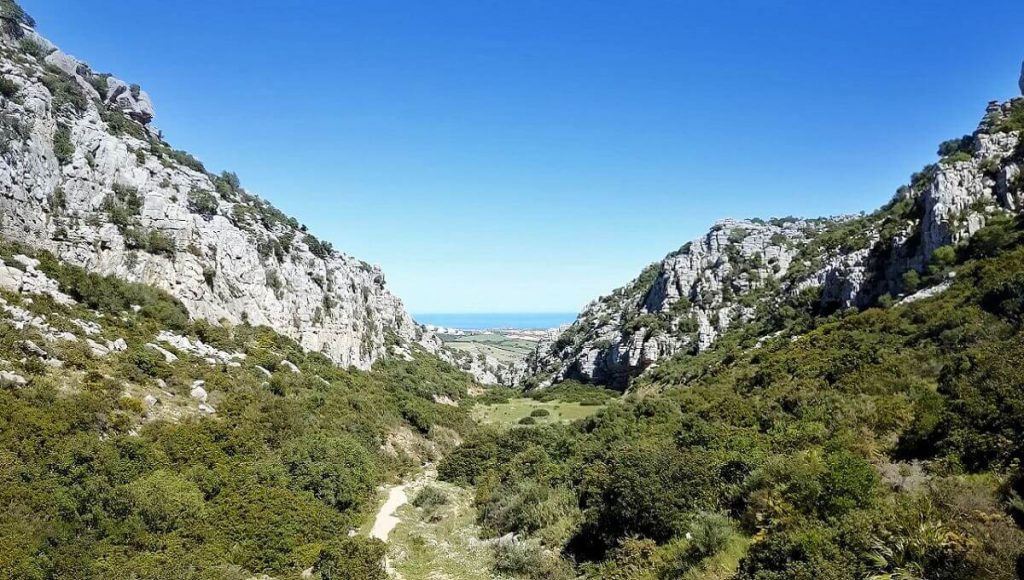 Natural rock formations around the Manilva area make great hiking routes