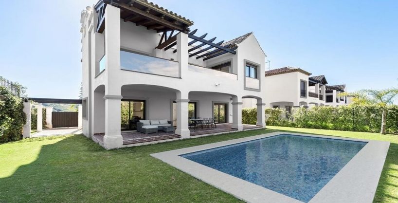 Azata Golf Villas – Semi-detached villas for sale in Estepona