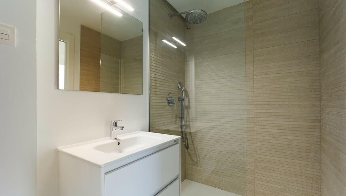 ABC Plaza Estepona - 2B Luxury Apartmnets for sale 50m from the beach (2)
