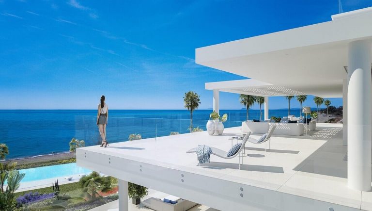 Beachfront properties for sale on the Costa del Sol