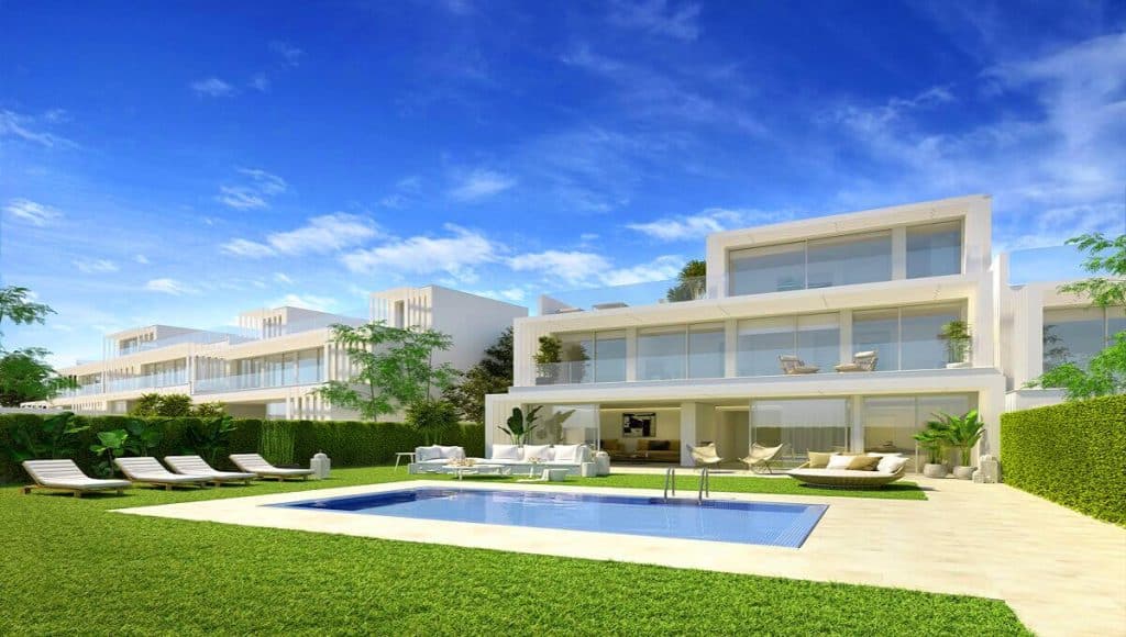 two-level villa property with pool near Sotogrande