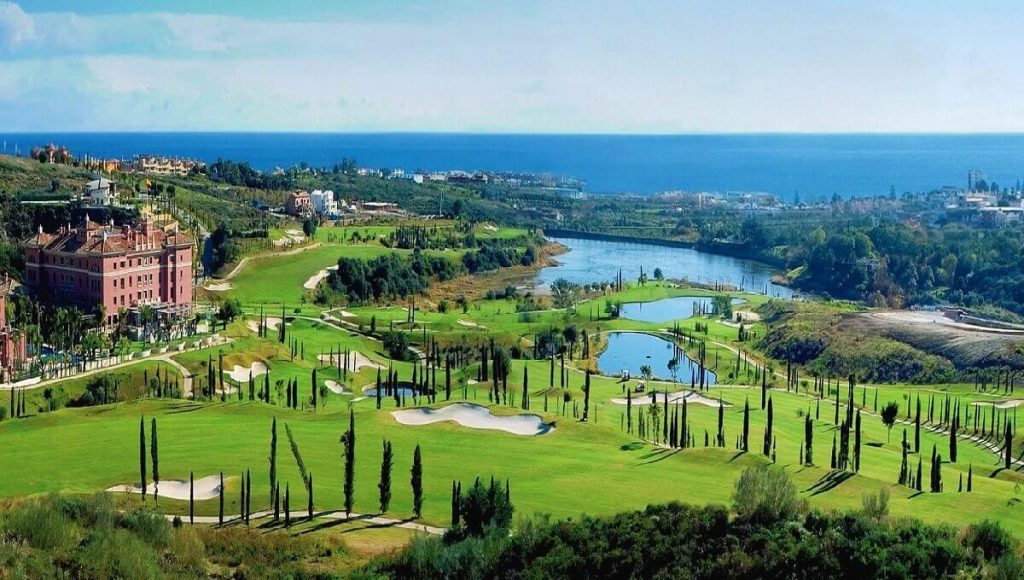 Front line Golf residential complex for sale in Costa del Sol 