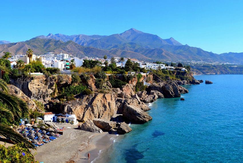 Costa del Sol property beach views - read about our market outlook for 2021