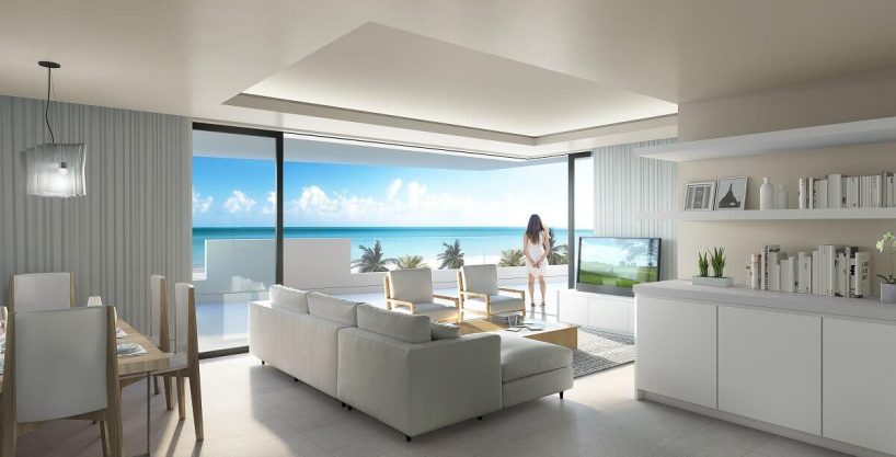 Stunning beachfront villa for sale in Velaya Estepona