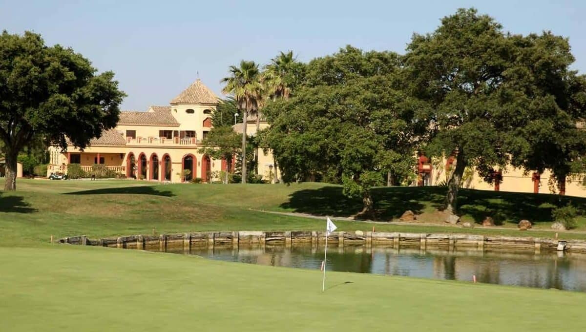 Adel San Roque Club - Luxury townhouses - Golf Properties (5)