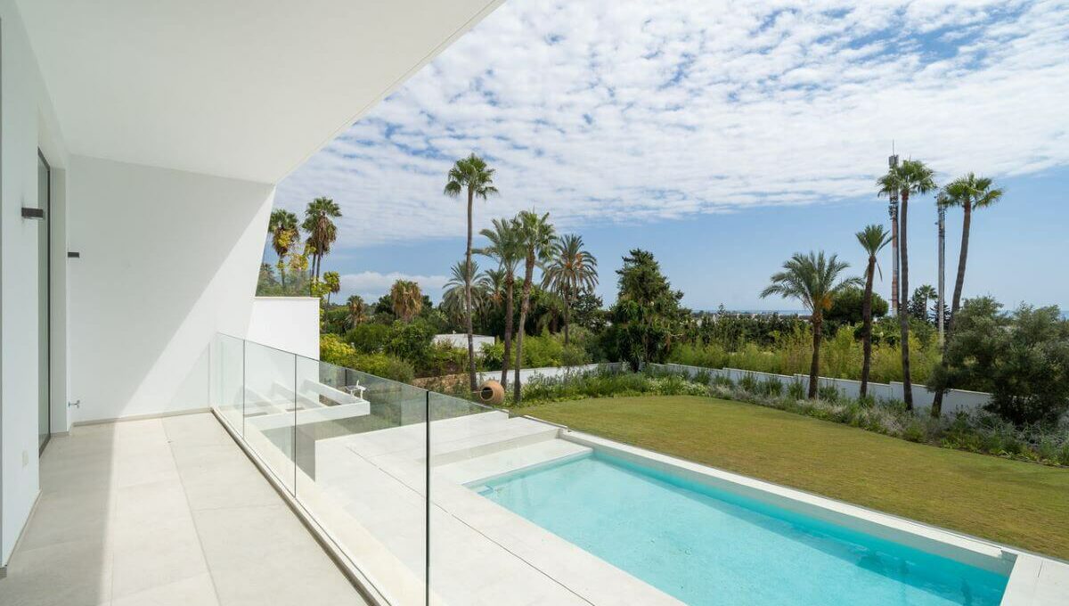 Miura Villa - Luxury Living El Paraiso Estepona (10)