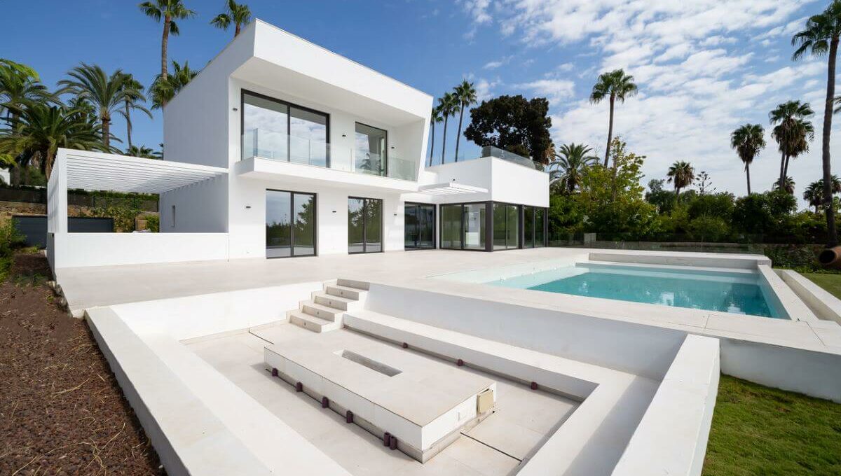 Miura Villa - Luxury Living El Paraiso Estepona (4)