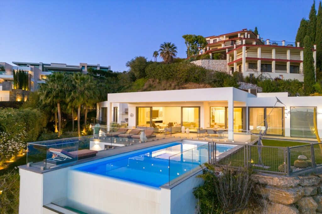 Villa El Herrojo 79 Benahavis - Luxury Property for sale
