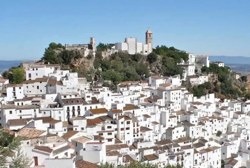 what-to-do-casares