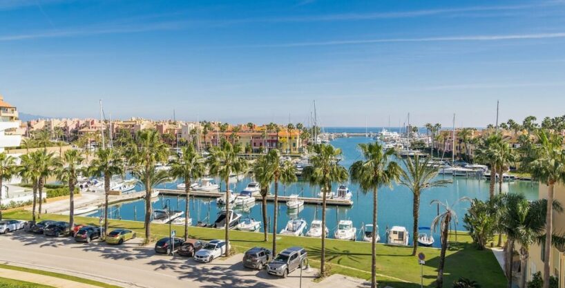 Espectacular ático a la venta en Sotogrande Marina