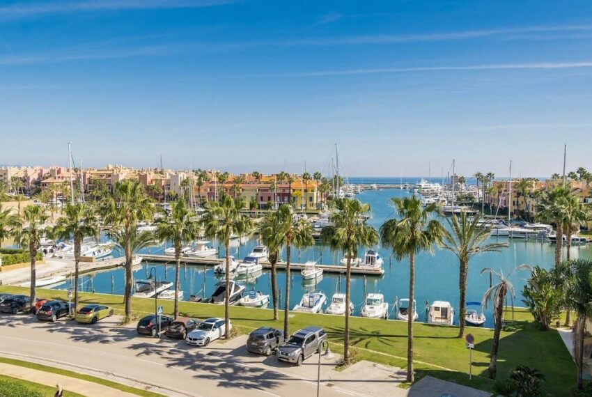 Stunning Penthouse for sale in Sotogrande Marina Pier II