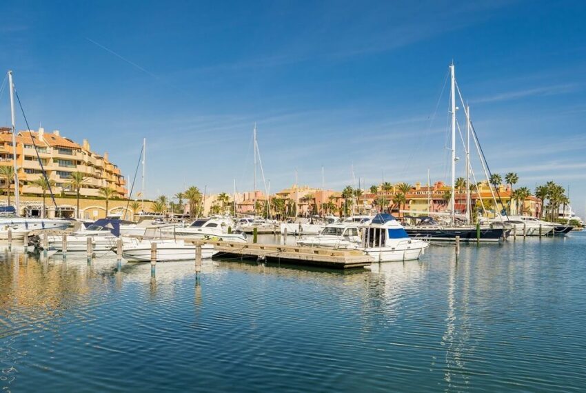 Stunning Penthouse for sale in Sotogrande Marina Pier II