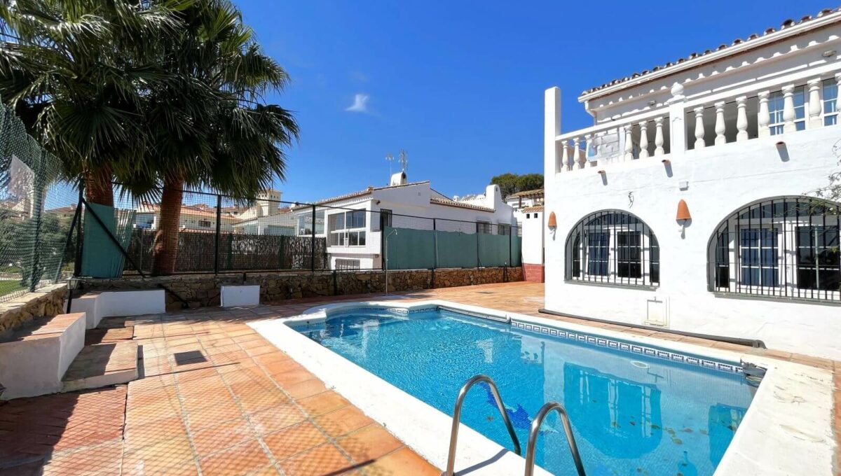 Semi detached villa for sale La Duquesa (27)