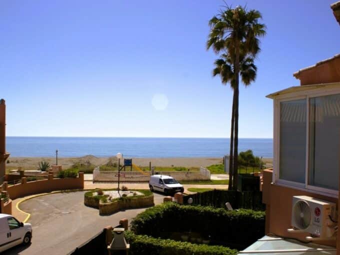 Beachfront Townhouse in Manilva Costa